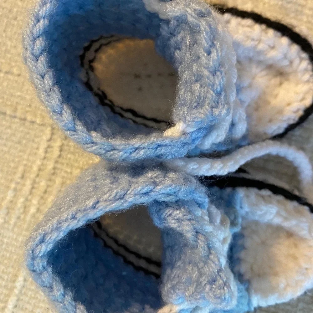 Hand Crocheted Booties Kids 0-6M Blue White High Top Sneaker All Star Soft Sole